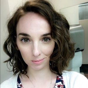 Meet your Posher, Angelina